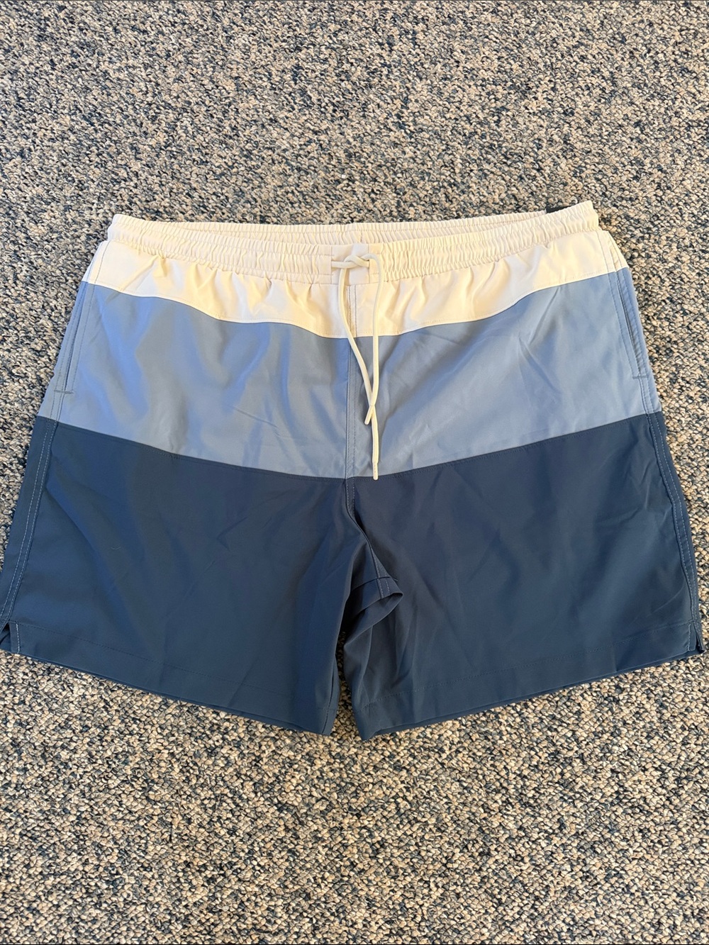 Abercrombie & Fitch Men's Colorblock Shorts - White, Light Blue & Navy